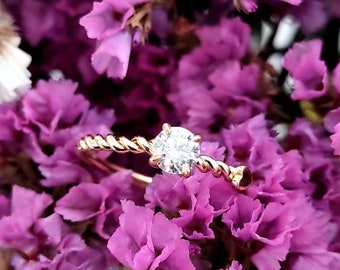 Handmade 0.40ct Solitairy Diamond Engagement Ring With Heart and Twisted Band- Unique  Romantic Engagement Ring For Love-Single Diamond Ring