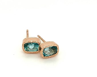 Pendientes de mujer- Oro sólido de 14K -Pendientes de bisel- Joyería de apatita azul- Studs rectangulares simples- Pendientes de oro de 14K -Regalo para ella