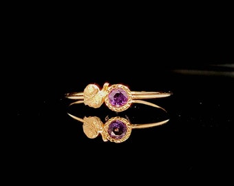 Feuille du bonheur : petite bague ronde améthyste violette en or 14 carats / Bague inspirée de la nature avec coeur / Cadeau parfait pour une petite amie - Fait main