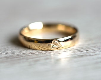 4mm Gold Leaf Wedding Band for Him, Mens Wedding Band Unique, Nature Inspired Elf Wedding Ring for Men, 14k or 18k Solid Gold