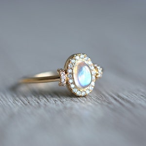 Oval Moonstone Engagement Ring Handcrafted 'Dream' Engagement Ring With Natural Moonstone and Diamonds I Moonstone Halo Engagement Ring imagem 2