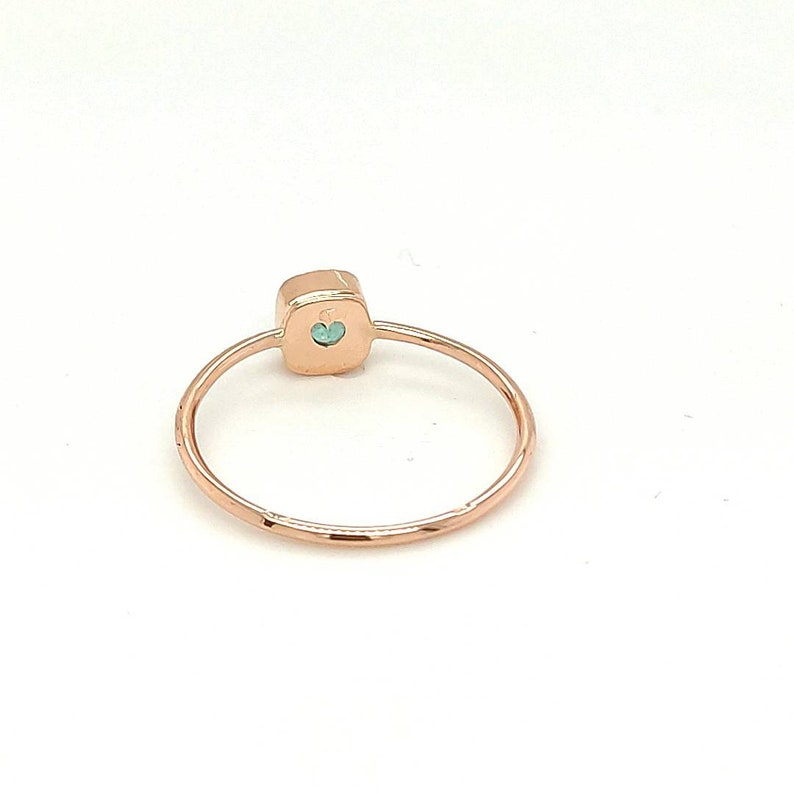 Anillo minimalista de oro rosa de 14K con apatita azul cojín joyería sólida de oro rosa, amarillo y blanco de 14K regalo para mamá, hermana, esposa imagen 2