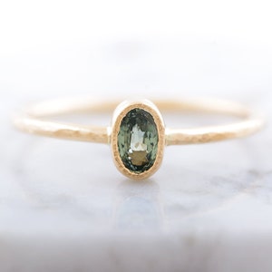Zielony szafir, złoty pierścionek zaręczynowy, pierścionek w złocie 585, biżuteria z naturalnym szafirem