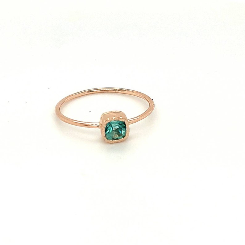 Minimalistic 14K Rose Gold Ring With Cushion Blue Apatite Solid 14K Rose, Yellow, White Gold Jewelry Gift for Mom, Sister, Wife zdjęcie 4