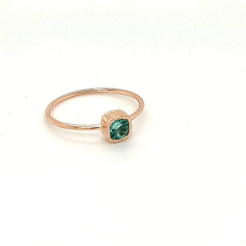 Minimalistic 14K Rose Gold Ring With Cushion Blue Apatite Solid 14K Rose, Yellow, White Gold Jewelry Gift for Mom, Sister, Wife zdjęcie 3