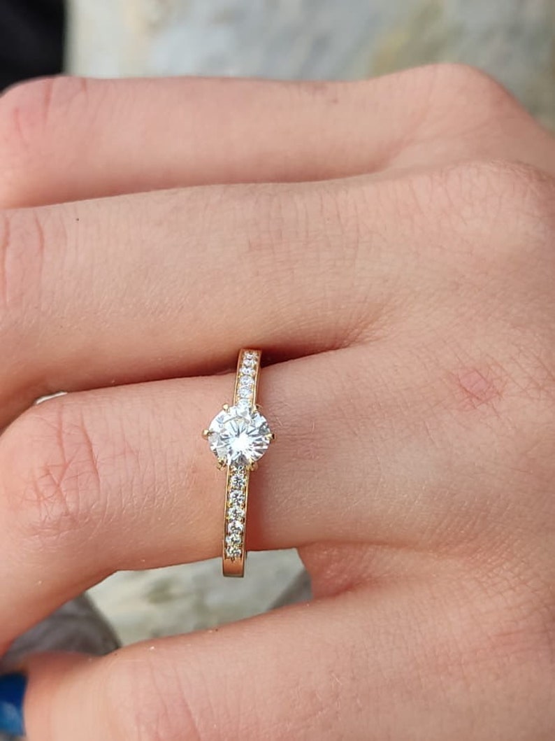 Handmade 0.64ct Diamond Engagement Ring Classic Engagement Ring Bespoke Round Diamond Ring 14k, 18k Gold and Platinum Solitaire Ring zdjęcie 2
