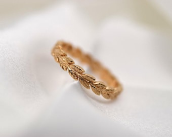 Handcrafted Gold Leaf Wedding Band | Artistic, Nature Inspired 14k/18k Gold Ring For Her
