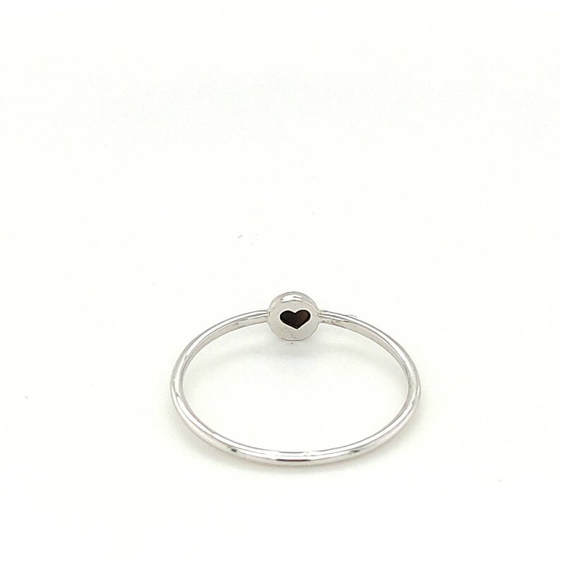 Bague onyx noir en or blanc massif 14 carats, bague de fiançailles minimaliste en pierre noire bague minimale anniversaire, cadeau d'anniversaire fait main image 8