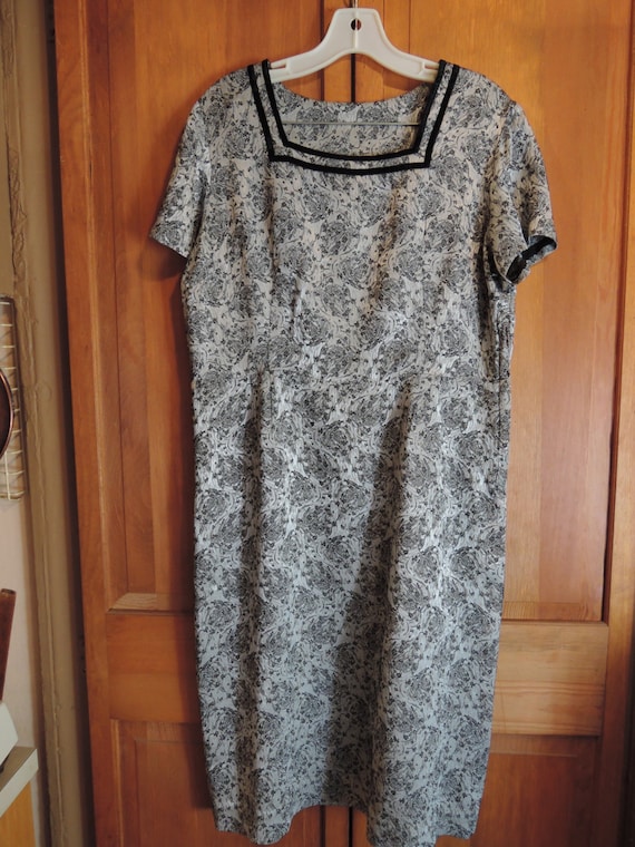 Exciting Authentic Vintage Dress