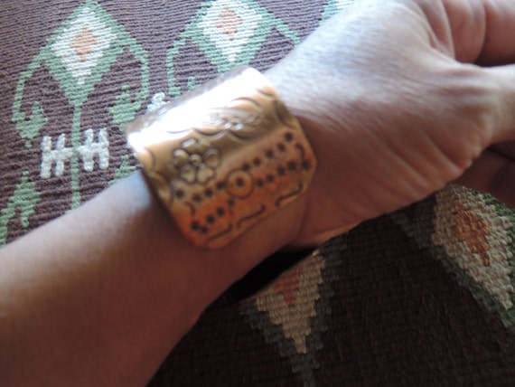 Beautiful Native American Stamped Cuff - image 2
