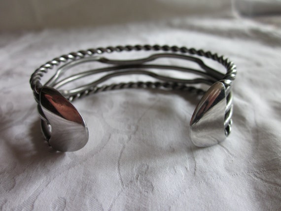 A Wonderful Abstract Cuff - image 4