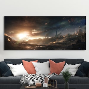 Puede incluir: Una pintura de paisaje panor&aacute;mica que representa una ciudad futurista con una puesta de sol incandescente en el fondo. La ciudad est&aacute; rodeada de un cielo oscuro y tormentoso con objetos voladores. La pintura se exhibe en una pared sobre un sof&aacute; gris con almohadas y una mesa de caf&eacute;.