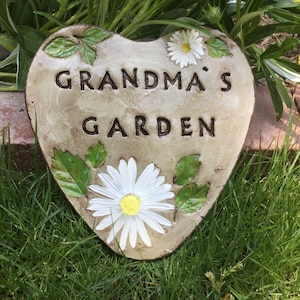 8 in. Concrete &quot; Grandmas Garden &quot;  heart Stepping stone/garden stone/garden decor