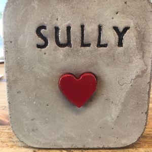 Concrete rustic pet memorial garden stone/pet stone 4 1/2 x 4 1/2