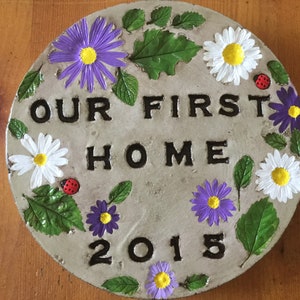 12 in. Concrete stepping stone/ garden stone/ garden decor