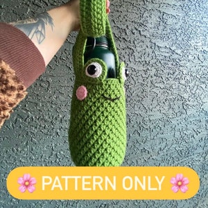 PATTERN ONLY - Crochet Frog Water Bottle Holder
