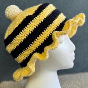 Crochet Bee Bucket Hat