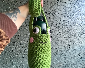 Crochet Frog Water-bottle Holder