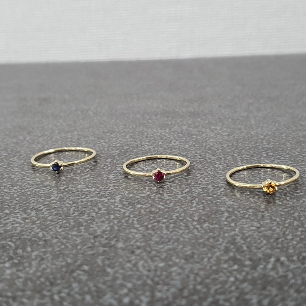Anello sottile in oro giallo 14k, oro rosa, rubino naturale, più zaffiro, giallo più zaffiro, anello delicato, anello impilabile minimo