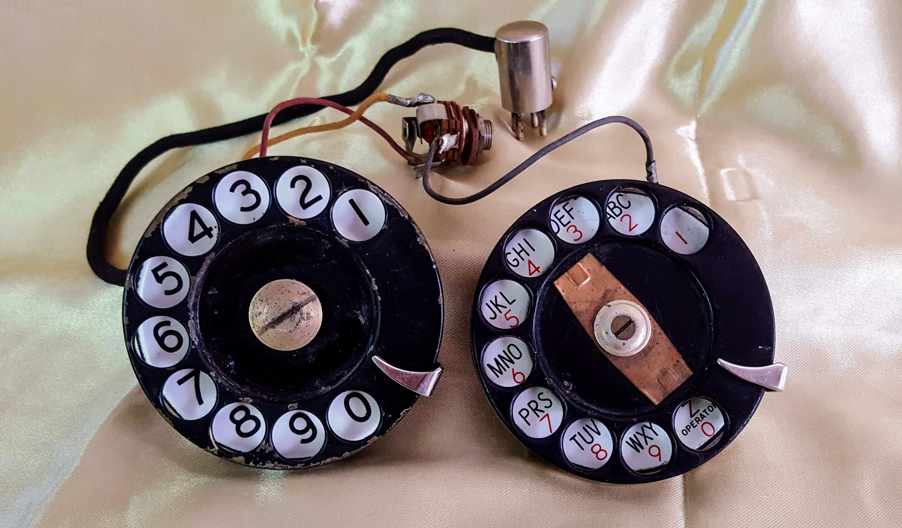 Vintage Set of Rotary Phone Finger Dials Kellogg Collectible