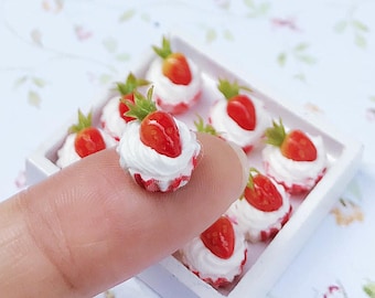 8 pcs.Miniature Strawberry Cupcake,Miniature Cake,Miniature Bakery,Miniature Sweet,Dollhouse cake