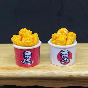 Miniature Fried Chicken in the bucket,Miniature Chicken,Miniature food,Dollhouse Fried Chicken,miniature bucket,Mini Chicken Wings