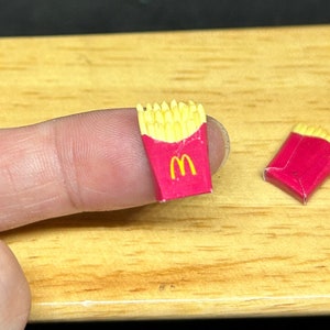 Miniatur Pommes frites,Miniatur Kartoffelchips,Puppenstubenkartoffel,Miniatur Kartoffel,Miniatur Lebensmittel,Miniaturen,Bratkartoffeln,Chips,Miniaturen