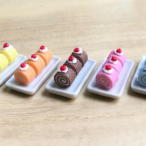 5pcs. set Miniature Cakes Roll in Ceramic tray,Miniature Sweet,Miniature Cake Rolls,Miniature Sweet,Miniature Bakery,Dollhouse Cakes
