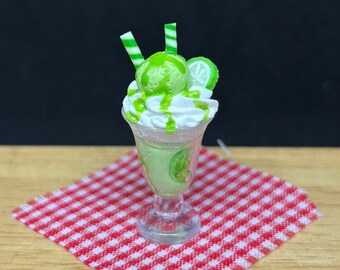 Miniatur Limetteneis,Miniatur Süßigkeiten,Miniatur Eis,Eiscreme,Miniatur Früchte,Puppeneis,Puppeneis,Früchte Eis,Limetteneis