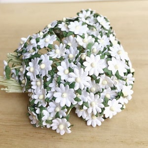 100 Stück.Miniatur Maulbeerpapier Gänseblümchen,Miniatur Papier Blume,Maulbeerpapier Blume,Puppenhaus Papierblume,DIY