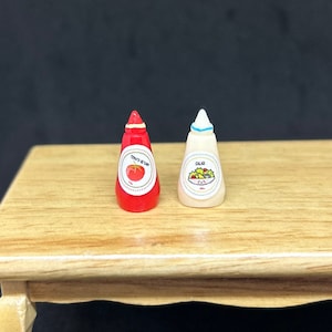 Miniature Mayonnaise and Tomato Sauce Bottle,Miniature Mayonnaise, Miniature Tomato Sauce,dollhouse accessories, Dollhouse Decoration