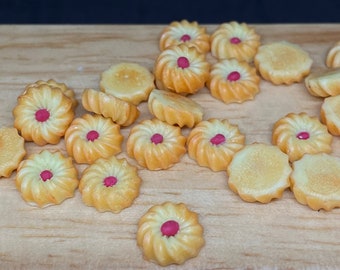 Miniature Strawberry Cookies,Miniature Bakery,Miniature Cookie,Miniature Food,Dolls House Food,Miniature Sweets