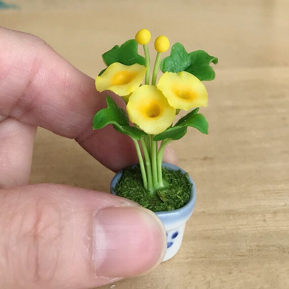 Miniature Flower,Miniature Flower Pot,Miniature Gerbera,Dollhouse Flower,Miniature Garden,Dollhouse Gerbera