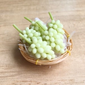 Miniature Grapes in reed basket,Miniature Fruit,Dollhouse,Miniature Green Grapes,Miniature Basket,Miniature,Dollhouse Reed Baskets