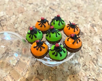 8 pcs.Miniature Cupcakes,Miniature Halloween Cupcakes,Miniature Sweets,Miniature Bakery,Miniature Spider,Halloween Cakes