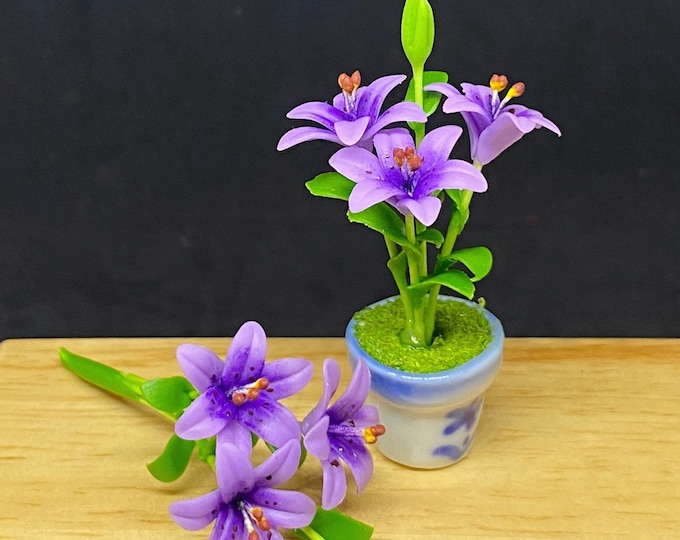 Miniature Flower,Miniature Lily,Dollhouse Flower,Miniature Garden,Dollhouse Lily,Flower Clay,Lily Flower,Mini flower pot
