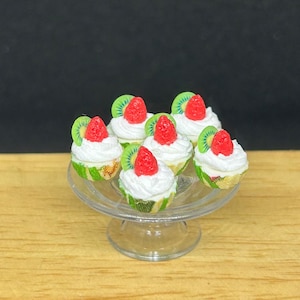 8 pcs.Miniature Cupcake.,Miniature Cake,Miniature Bakery,Miniature Sweet,Dollhouse cake,miniature cabochon,miniature jewelry,DIY