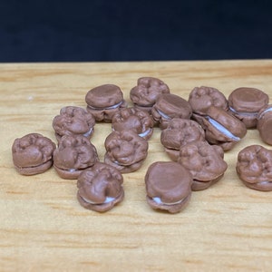 Miniature Chocolate Cream Puffs,Miniature Bakery,Miniature Puff,Miniature Food,Dolls House food,Miniature Puff,Miniature Sweets