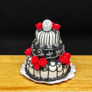 Miniature 3 Tiers Halloween Cakes,Dollhouse Bakery,Cakes,Miniature Halloween,Flak food,Dollhouse Cakes,Halloween decoration