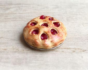 Miniature Raspberries berry Pie on Aluminum Tray,Dollhouse Pie,Miniature Pie,Miniature Sweet,Dollhouse Bakery,Miniature Strawberry Pie