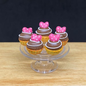 8pcs.Miniature Chocolate Cakes, Miniature Cakes, Miniature Bakery, Miniature Cupcakes, Dollhouse cakes, miniature Chocolate Cupcakes