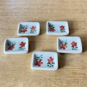 5 Pcs. Miniature plate,mini ceramic plate,miniature food plate,cake plate,small plate,dollhouse plate,dollhouse ceramic plate,DIY,Dollhouse