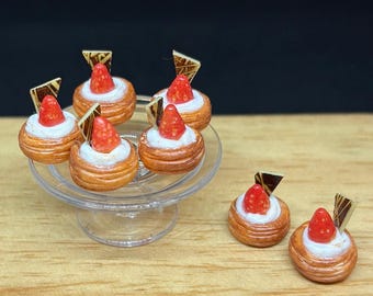 Miniature Strawberry Bread,Miniature Bakery,Dolls house and Miniature,Miniature Sweet,Miniature bread,Miniature Food,Dolls House Food,Dolls