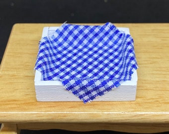 Miniature White Wooden Tray,Miniature Tray,Dolls House,Doll and Miniature,Small Tray,white Tray,White Wood Tray,Doll House Tray,DIY,Handmade