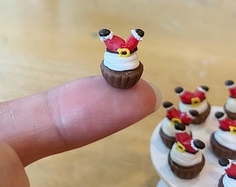 5 pcs.Miniature Santa CupCakes,Miniature Christmas Cake,Miniature Bakery,Miniature Sweet,Dollhouse cake,miniature Christmas tree cakes