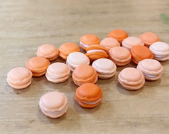 Mix Orange Tone Miniature Macarons10oder 20 Stück.Miniatur Orange Macarons,Puppenhaus Macarons,Miniatur Keks,Puppenhaus Bäckerei