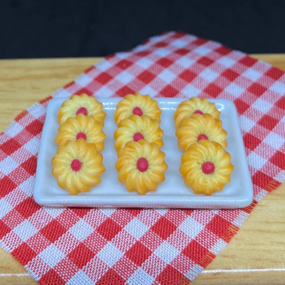 Miniature Cookies On Ceramic Tray, Miniature Bakery, Miniature Cookies, Miniature Bread, Miniature Strawberry, Miniature Fruit