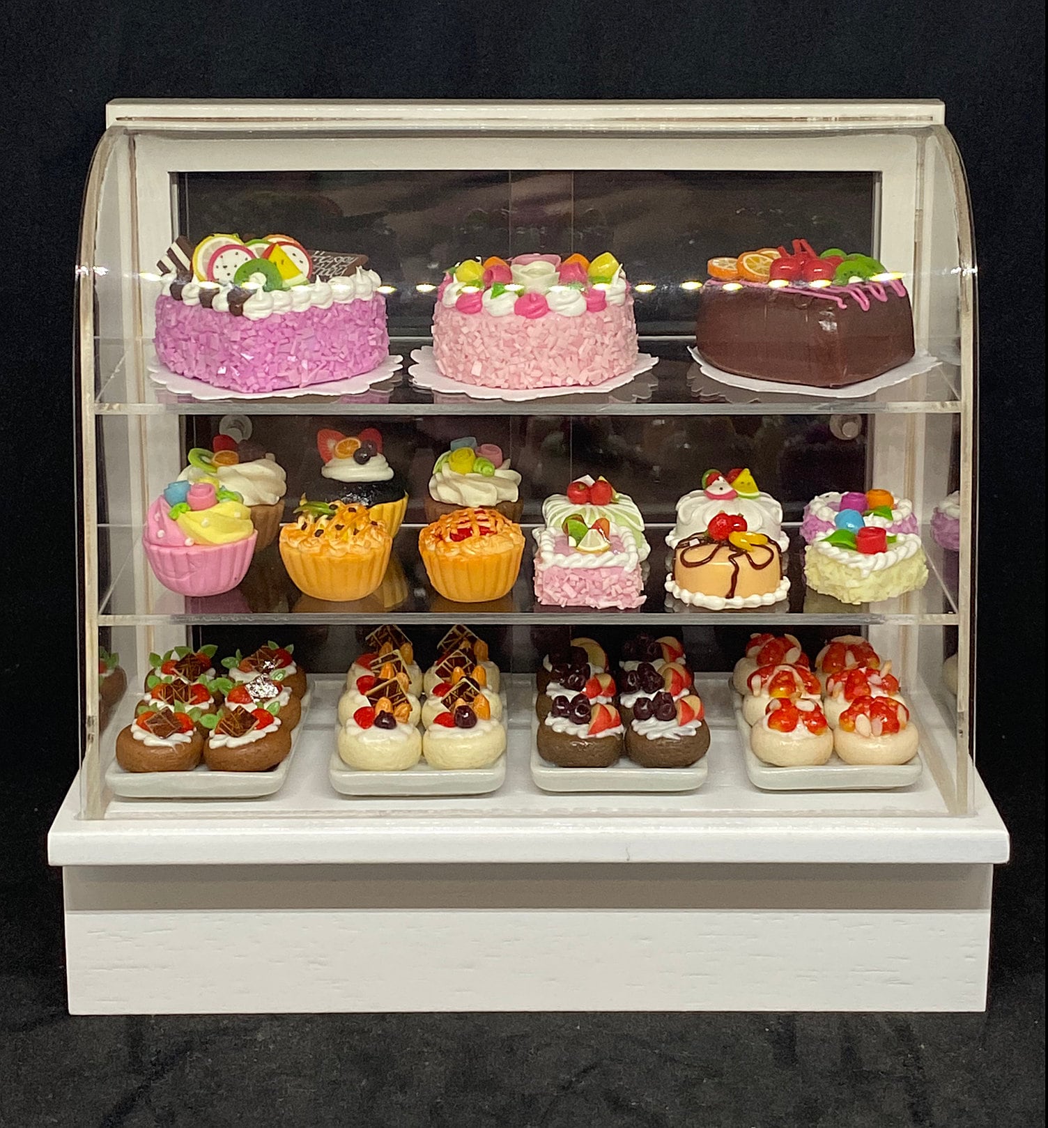 Commercial Countertop Cake Display Curved Glass Pastry Showcase Cabinet -  China Multideck Cake Showcase, Cake Chiller Display | Made-in-China.com