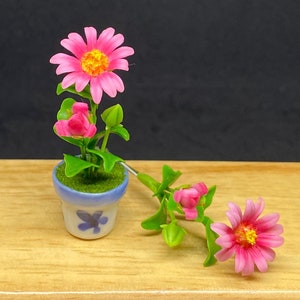 Miniature Flower,Miniature Flower Pot,Miniature Gerbera,Dollhouse Flower,Miniature Garden,Dollhouse Gerbera