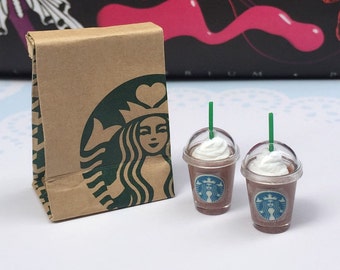 Miniature Starbucks Paper Bag and 2 pcs Ice Starbucks Chocolate,Miniature coffee cup Starbucks,Miniature Chocolate,Dollhouse Starbucks